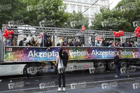 Regenbogenparade 2015 in Wien