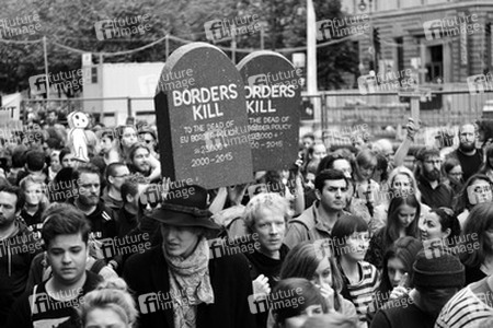 Die Toten kommen! - Der Marsch der Unentschlossenen in Berlin