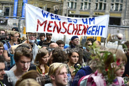 Die Toten kommen! - Der Marsch der Unentschlossenen in Berlin