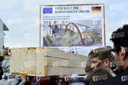 Die Toten kommen! - Der Marsch der Unentschlossenen in Berlin