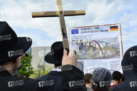 Die Toten kommen! - Der Marsch der Unentschlossenen in Berlin