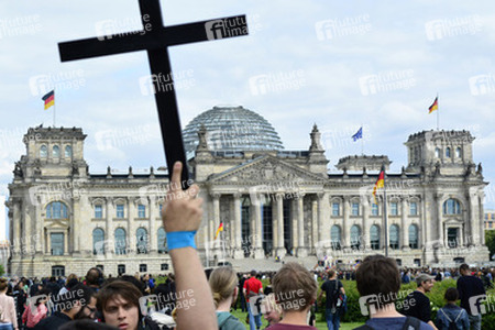 Die Toten kommen! - Der Marsch der Unentschlossenen in Berlin
