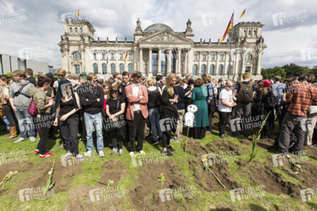 Die Toten kommen! - Der Marsch der Unentschlossenen in Berlin