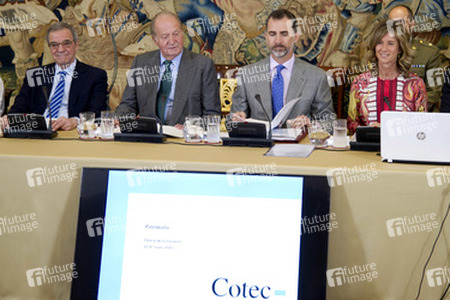 The King of Spain Felipe VI and King Juan Carlos meet with the B