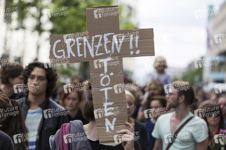 Die Toten kommen! - Der Marsch der Unentschlossenen in Berlin