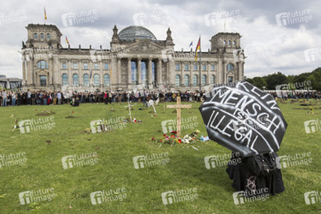 Die Toten kommen! - Der Marsch der Unentschlossenen in Berlin