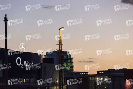 O2 World wird im Juli Mercedes-Benz Arena