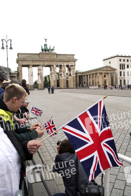 Queen Elisabeth II. besucht das Brandenburger Tor