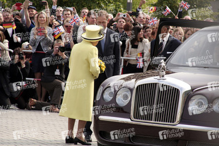 Queen Elisabeth II. besucht das Brandenburger Tor