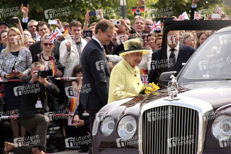 Queen Elisabeth II. besucht das Brandenburger Tor