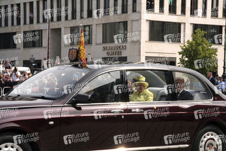 Queen Elisabeth II. besucht das Brandenburger Tor