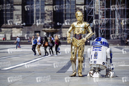 C-3PO und R2-D2 am Kölner Dom