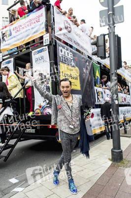 Parade zum 37. Christopher Street Day in Berlin