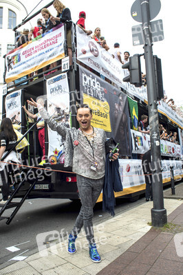 Parade zum 37. Christopher Street Day in Berlin