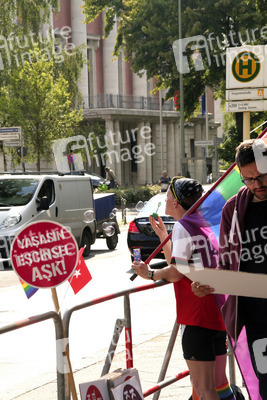 Protest vor der Türkischen Botschaft in Berlin