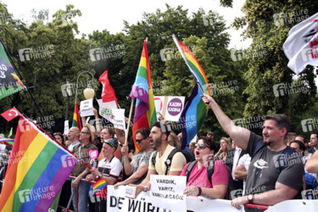 Protest vor der Türkischen Botschaft in Berlin