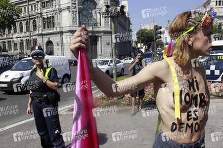 Femen Protest gegen das Knebelgesetz  'Ley Mordaza' in Madrid