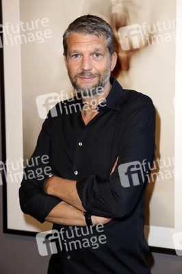 Vernissage 'creep' von Kai Wiesinger in Berlin