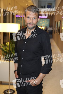 Vernissage 'creep' von Kai Wiesinger in Berlin