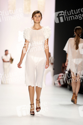 Riani Fashion Show auf der Mercedes-Benz Fashion Week Spring/Summer 2016