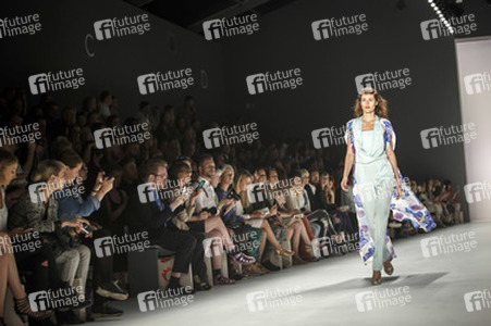 Anja Gockel Fashion Show auf der Mercedes-Benz Week Spring/Summer 2016
