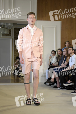 Hien Le Fashion Show auf der Berlin Fashion Week Spring/Summer 2016