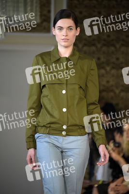 Hien Le Fashion Show auf der Berlin Fashion Week Spring/Summer 2016