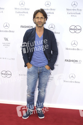SoPopular Fashion Show auf der Mercedes-Benz Week Spring/Summer 2016