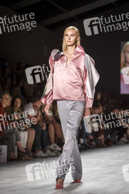 Designer for Tomorrow Fashion Show auf der Mercedes-Benz Week Spring/Summer 2016