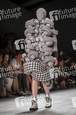 Designer for Tomorrow Fashion Show auf der Mercedes-Benz Week Spring/Summer 2016
