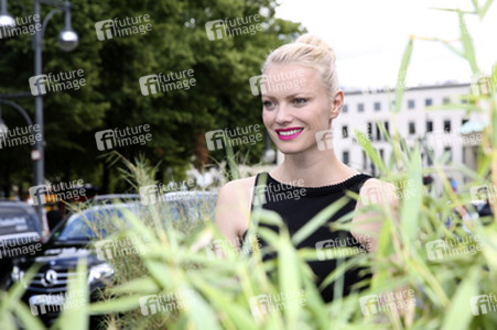 Dimitri Fashion Show auf der Mercedes-Benz Fashion Week Spring/Summer 2016