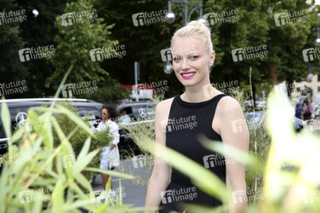 Dimitri Fashion Show auf der Mercedes-Benz Fashion Week Spring/Summer 2016