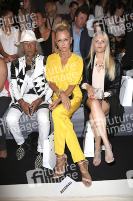 Dimitri Fashion Show auf der Mercedes-Benz Fashion Week Spring/Summer 2016