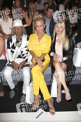 Dimitri Fashion Show auf der Mercedes-Benz Fashion Week Spring/Summer 2016