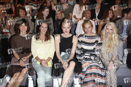 Dimitri Fashion Show auf der Mercedes-Benz Fashion Week Spring/Summer 2016