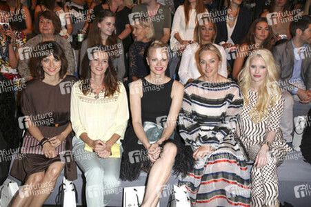 Dimitri Fashion Show auf der Mercedes-Benz Fashion Week Spring/Summer 2016