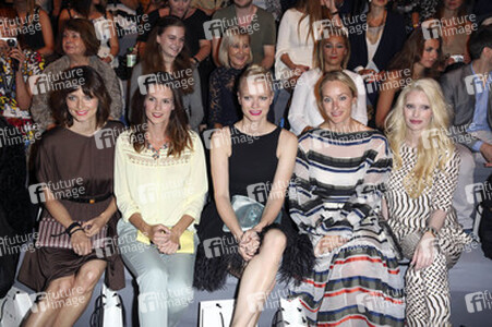 Dimitri Fashion Show auf der Mercedes-Benz Fashion Week Spring/Summer 2016