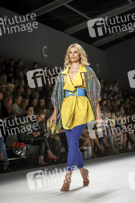 Dimitri Fashion Show auf der Mercedes-Benz Fashion Week Spring/Summer 2016