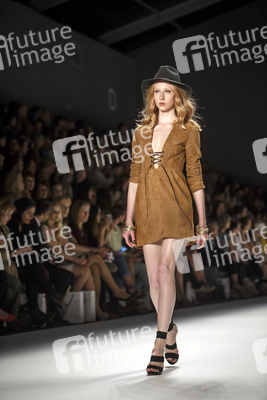 Dimitri Fashion Show auf der Mercedes-Benz Fashion Week Spring/Summer 2016