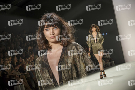 Dimitri Fashion Show auf der Mercedes-Benz Fashion Week Spring/Summer 2016