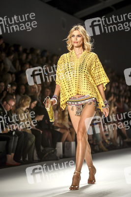 Dimitri Fashion Show auf der Mercedes-Benz Fashion Week Spring/Summer 2016
