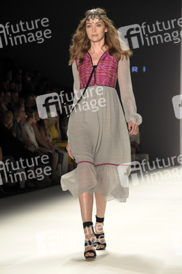 Dimitri Fashion Show auf der Mercedes-Benz Fashion Week Spring/Summer 2016