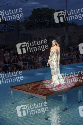 Holy Ghost Fashion Show auf der Mercedes-Benz Week Spring/Summer 2016