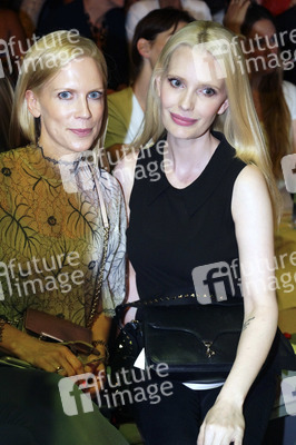 Rebekka Ruetz Fashion Show auf der Mercedes-Benz Week Spring/Summer 2016