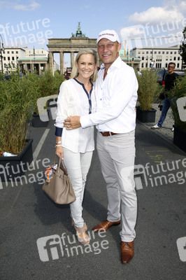 Rebekka Ruetz Fashion Show auf der Mercedes-Benz Fashion Week Spring/Summer 2016