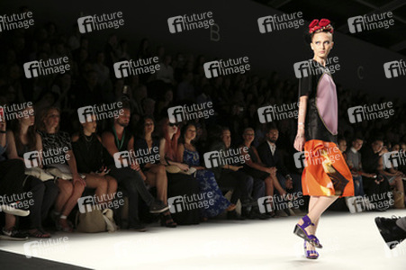 Rebekka Ruetz Fashion Show auf der Mercedes-Benz Fashion Week Spring/Summer 2016