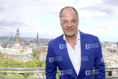 Marek Erhardt bei der Vorstellung des neuen Helbing Aquavits in Hamburg