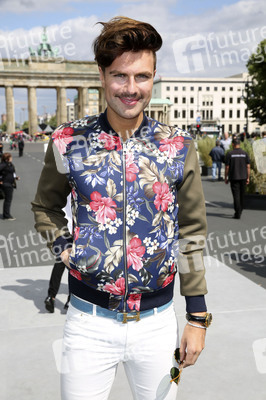 Ewa Herzog Fashion Show auf der Mercedes-Benz Fashion Week Spring/Summer 2016