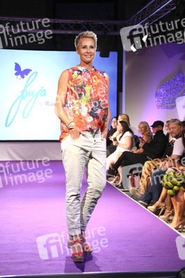 Love & Happiness by Manou Lenz Fashion Show auf der Berlin Fashion Week Spring/Summer 2016