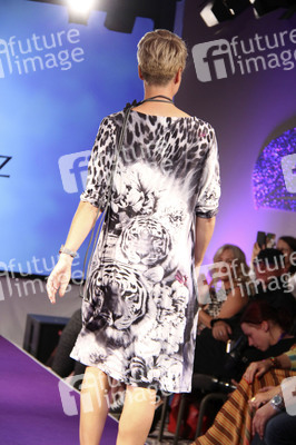 Love & Happiness by Manou Lenz Fashion Show auf der Berlin Fashion Week Spring/Summer 2016